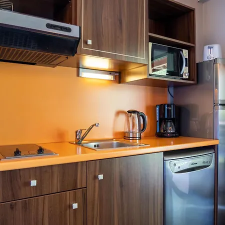 4 Pers Avec Terrasse Et Animaux Admis - Fr-1-165b-16 Apartment *